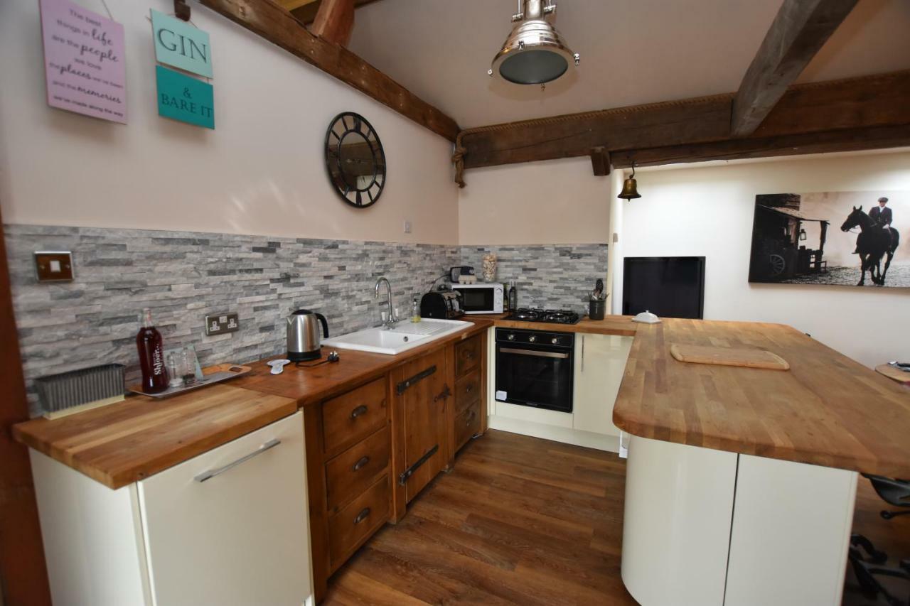 Oak Tree Stables Cottage เบอร์มิงแฮม ภายนอก รูปภาพ