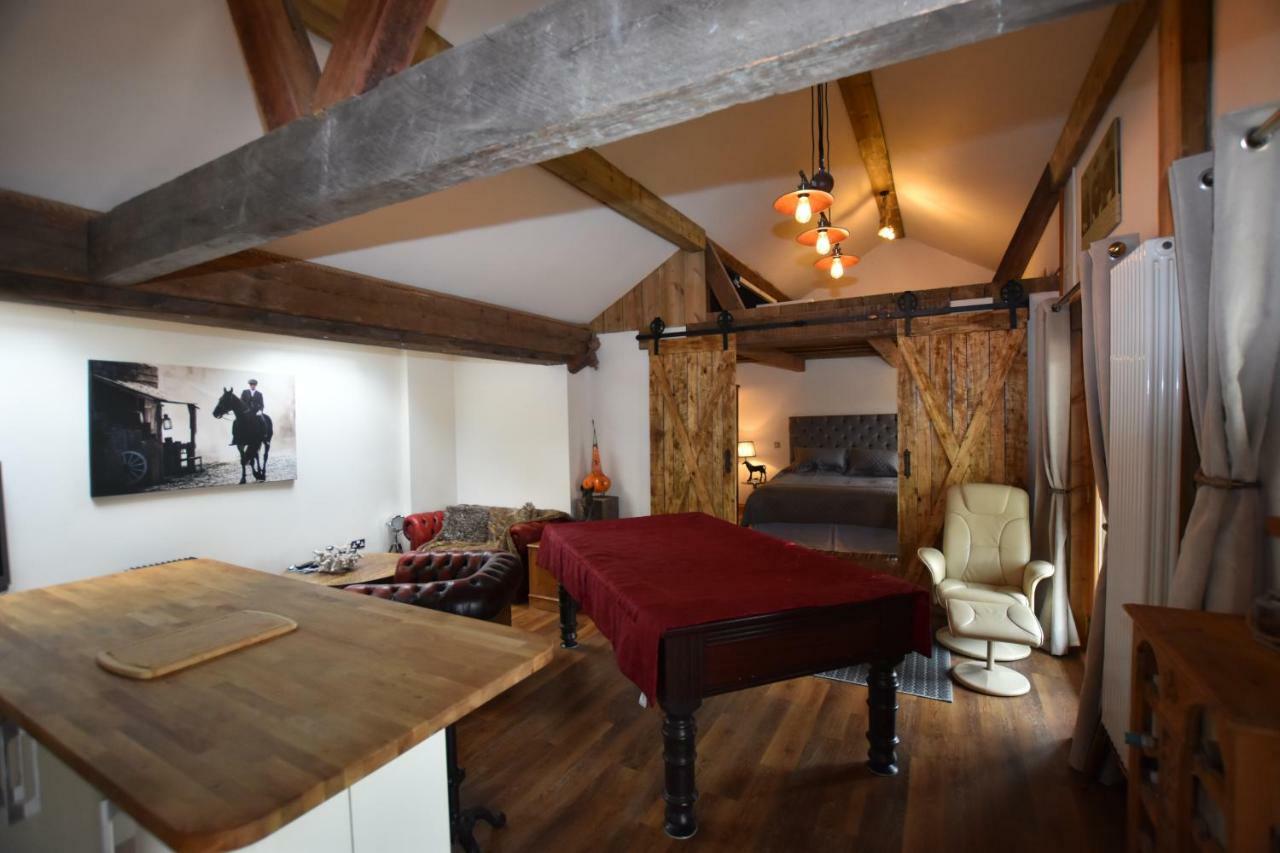 Oak Tree Stables Cottage เบอร์มิงแฮม ภายนอก รูปภาพ