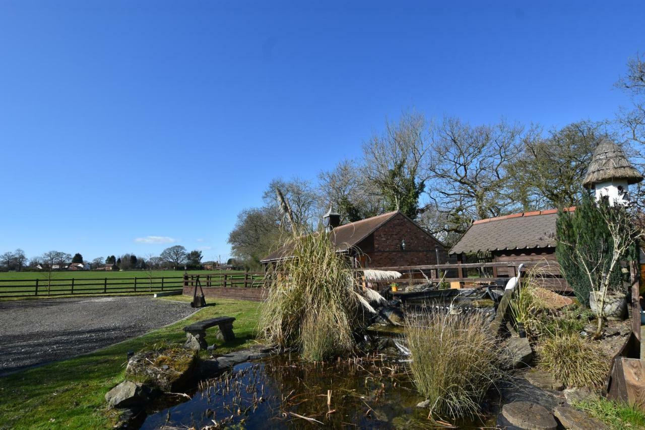 Oak Tree Stables Cottage เบอร์มิงแฮม ภายนอก รูปภาพ